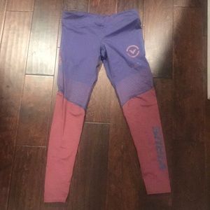 Virus women’s leggings size small